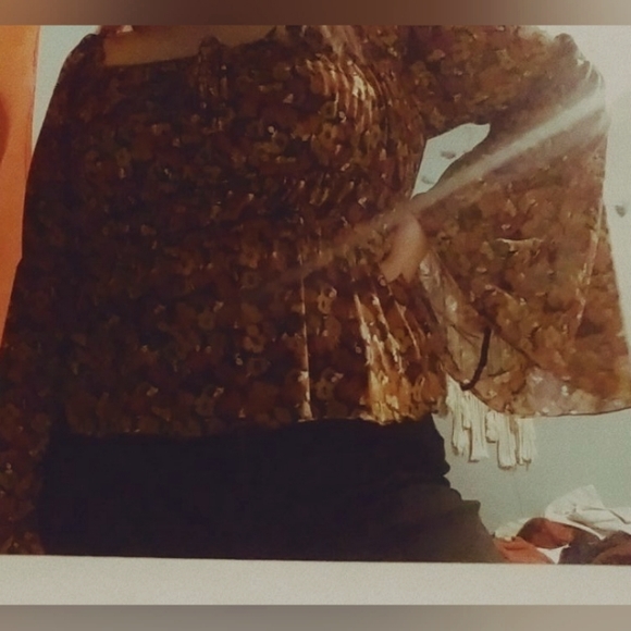 Floral top - Picture 1 of 1